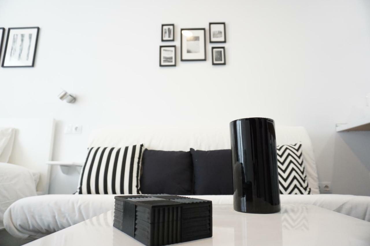 Black & White Las Canteras Las Palmas Exterior photo
