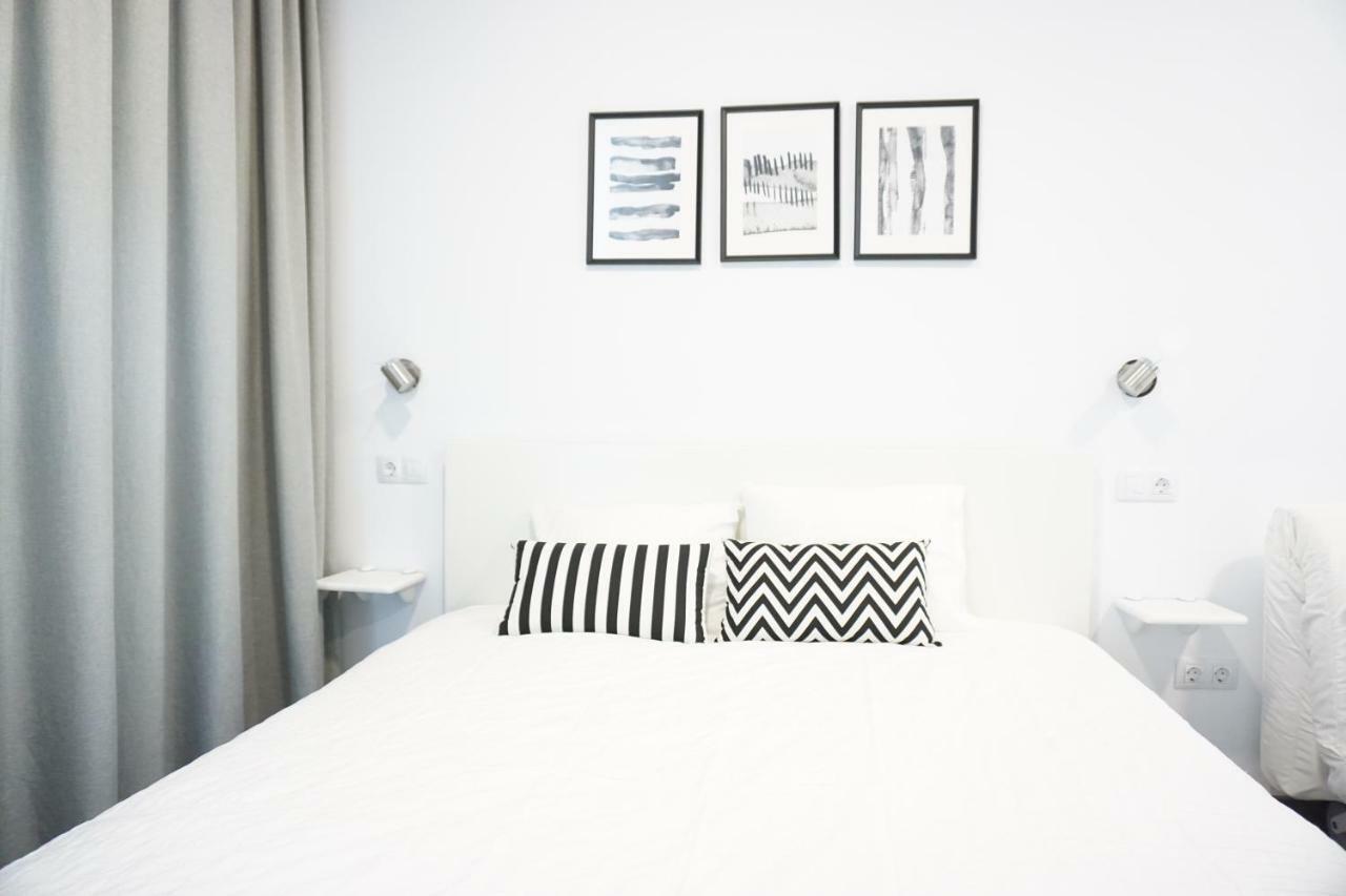 Black & White Las Canteras Las Palmas Exterior photo